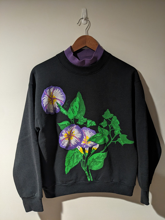 Vintage 90s Pansies Violet Flowers Garden Black Medium Sweatshirt