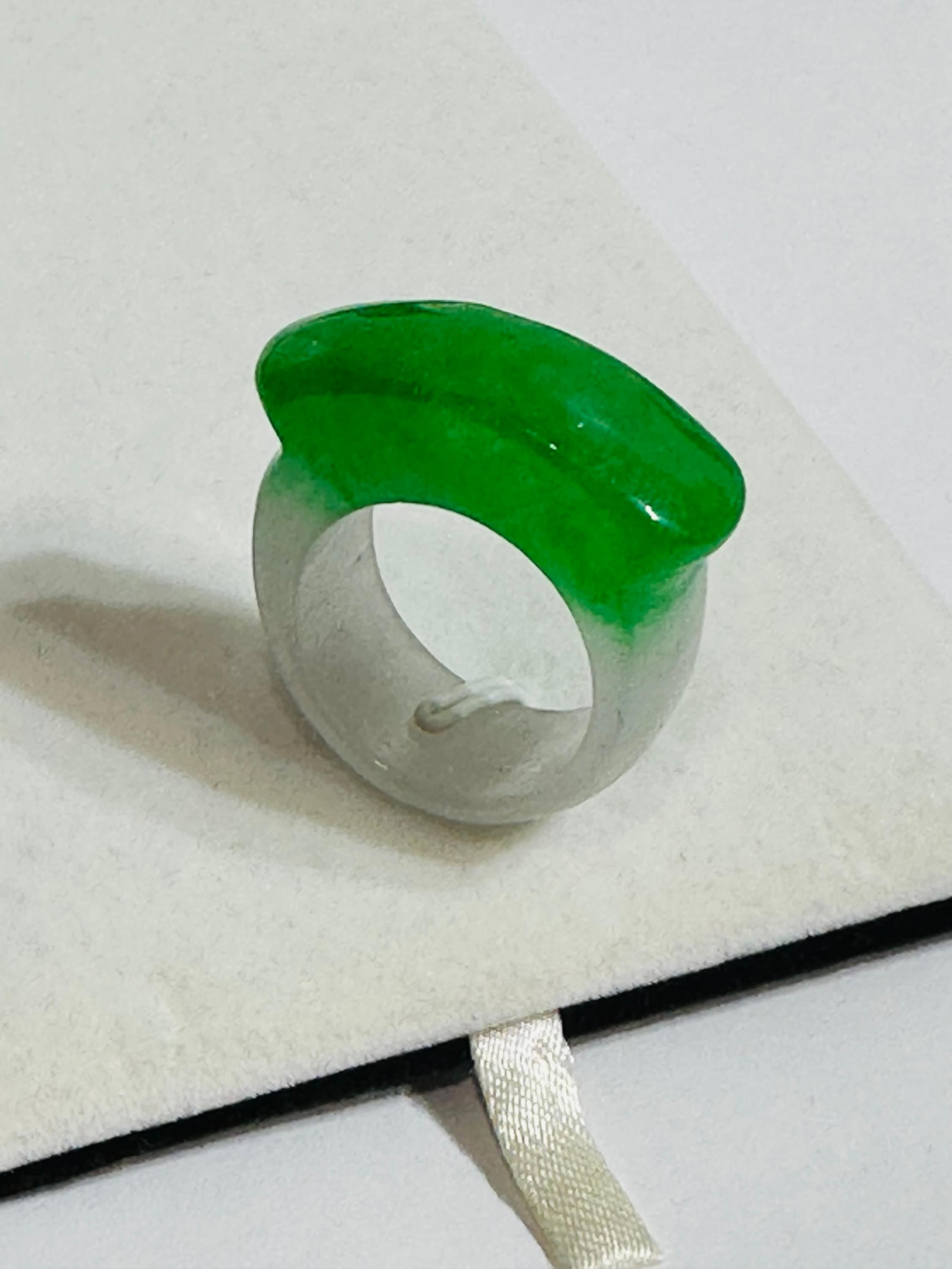 jade Ring & size is 9.5