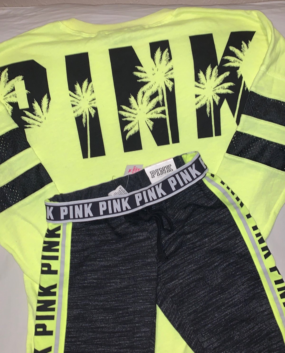 Pink XS/S neon outfit