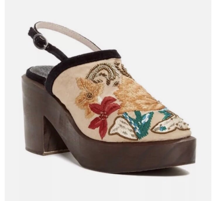 Free People pumps clog