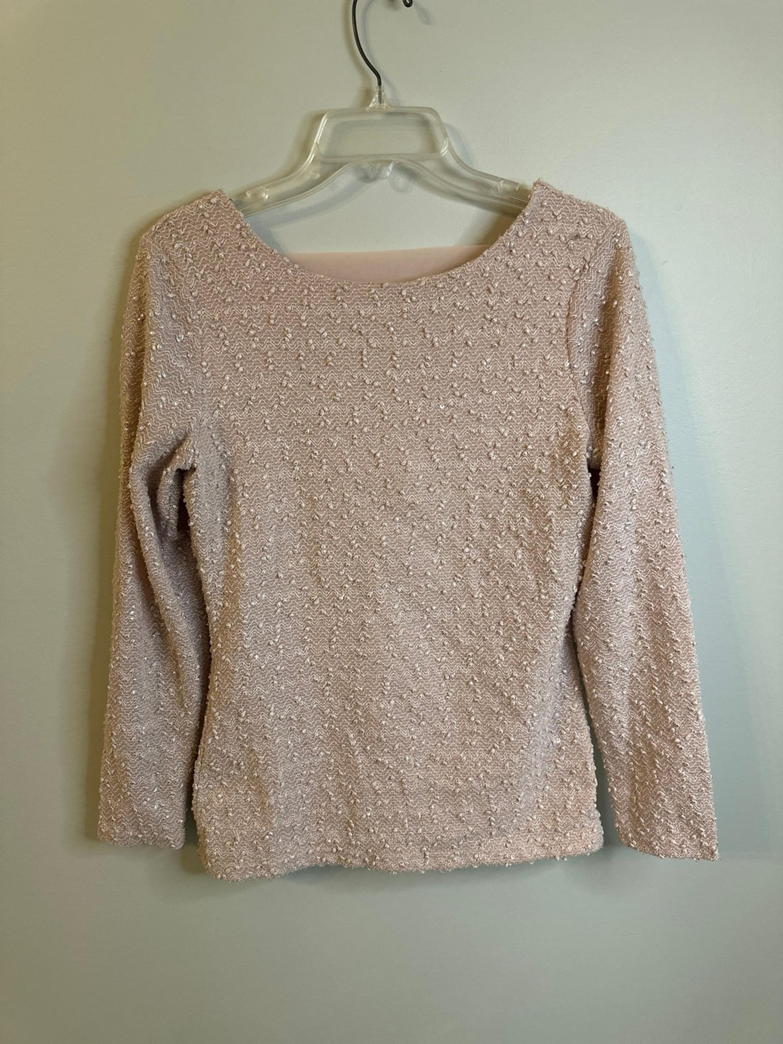 Jennifer Lopez size Medium Embellished Long Sleeve Knit Top in Cream
