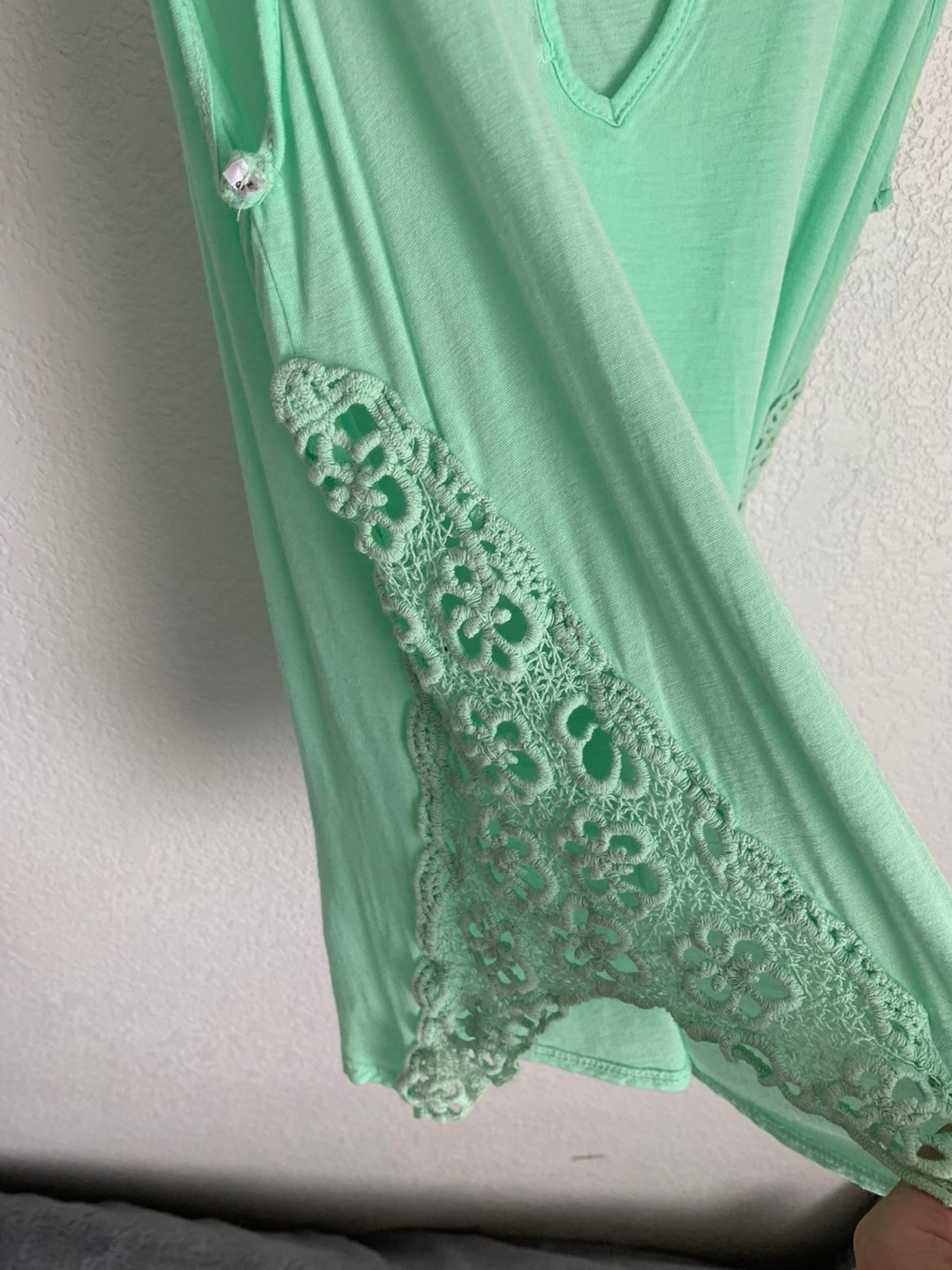lace tank top