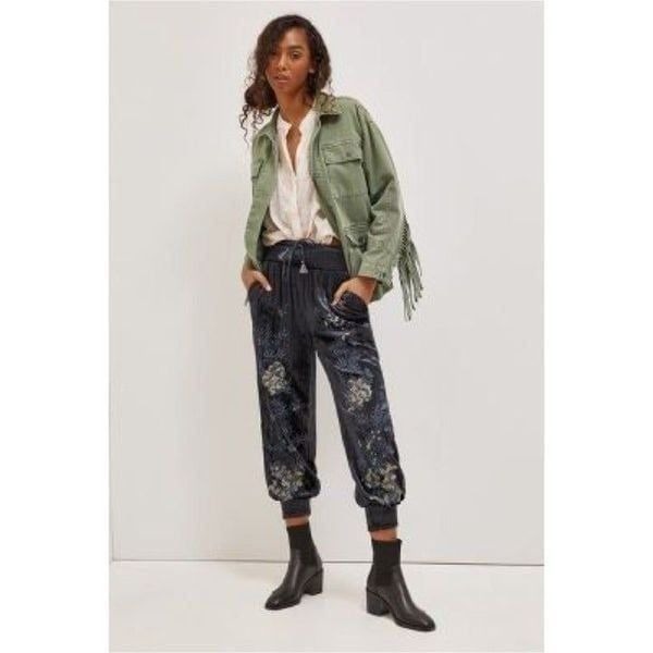 ANTHROPOLOGIE Rosie Embroidered Velvet Joggers
