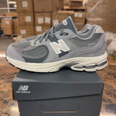 New Balance 2002 Kids GREY GREYGRIS GRIS size4.5