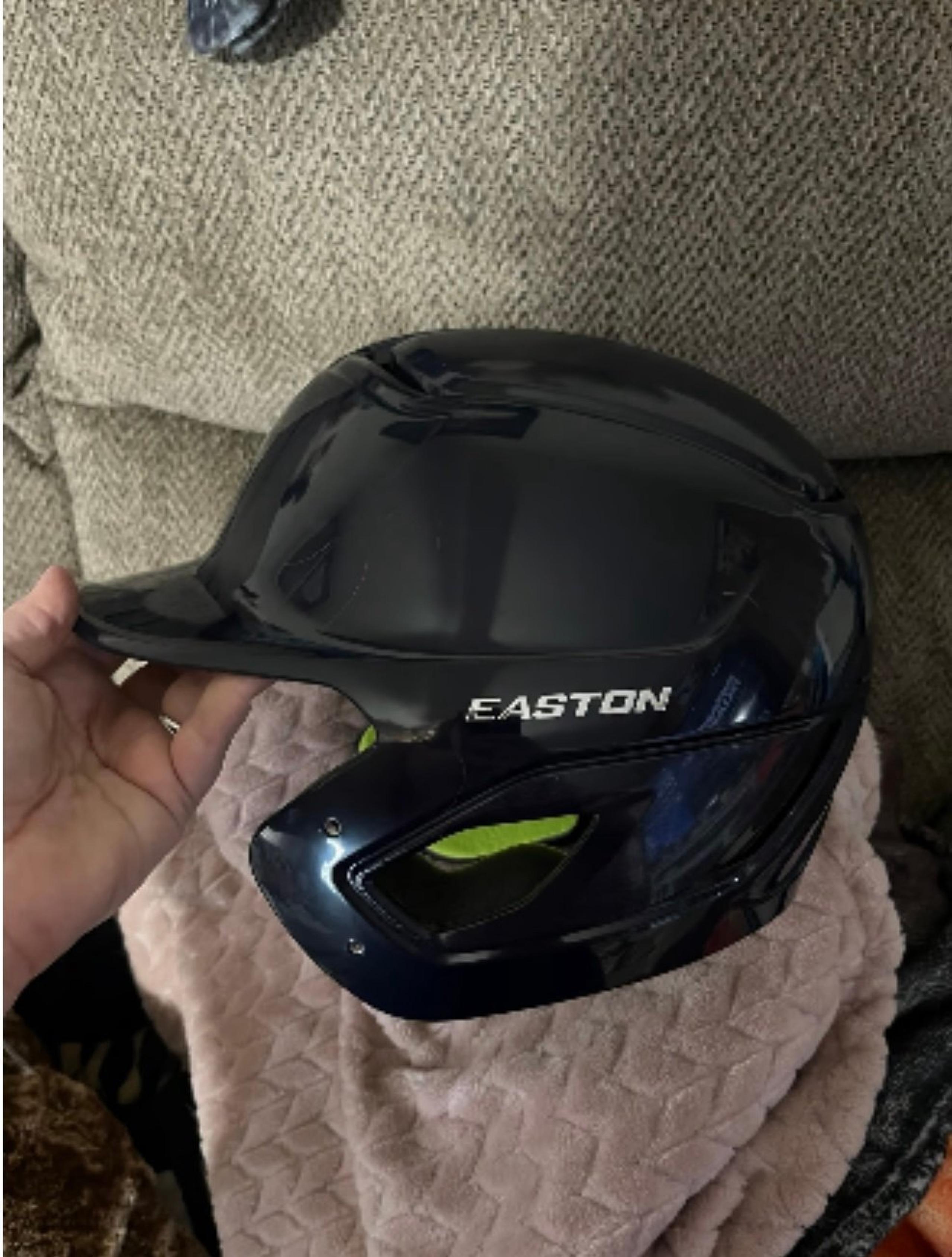 Easton Youth Cyclone Ny Batting Helmet Navy blue JR Size M/L 6 5/8 by 7 1/4
