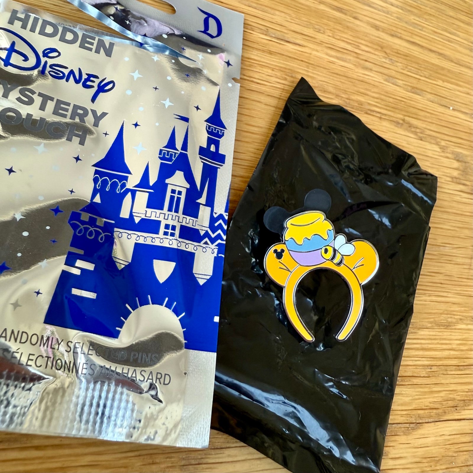 NEW! Winnie the Pooh Honey Ears - 2025 Hidden Disney Mystery Pin / Disneyland