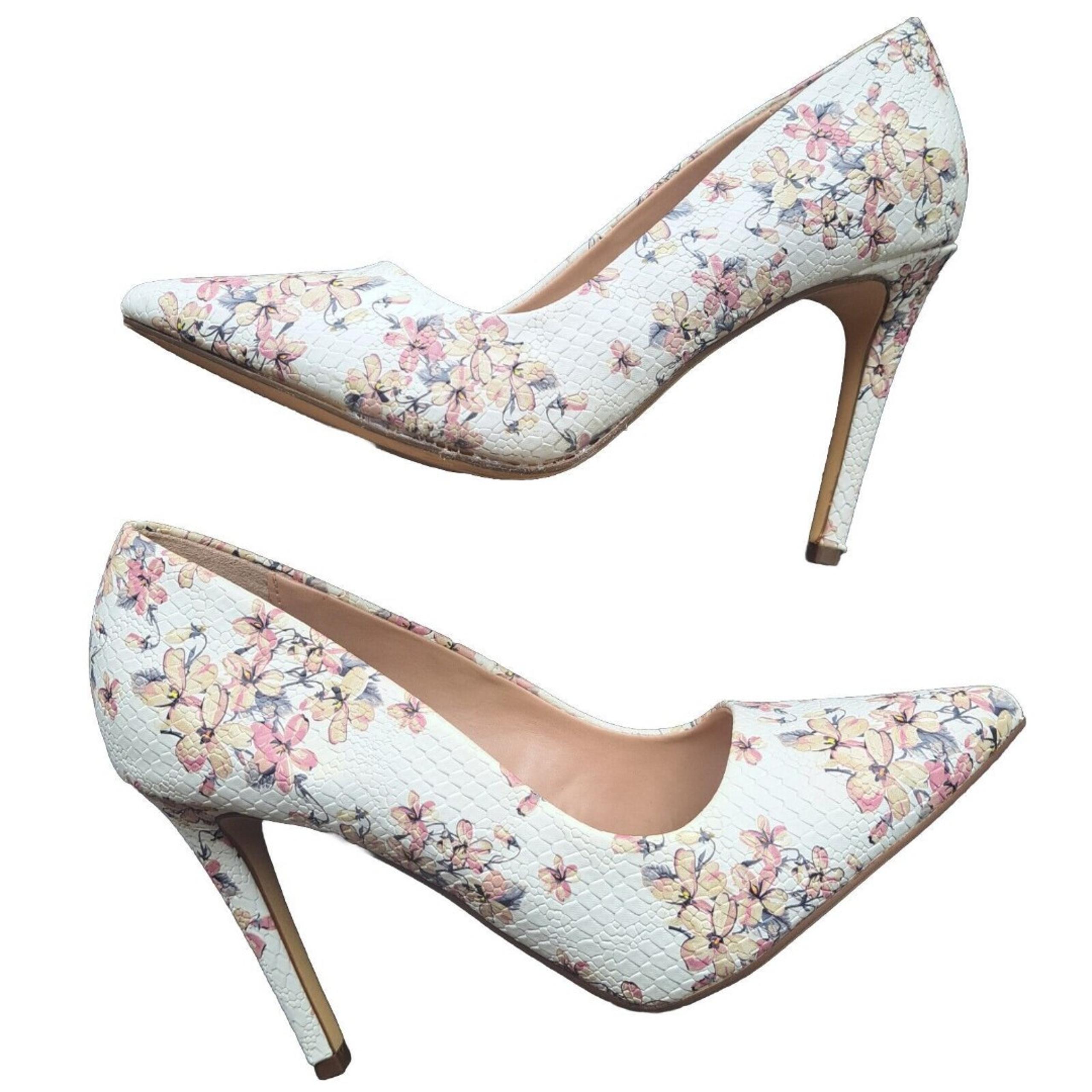 Call It Spring Womens 7.5 VEGAN Faux Pebbled Leather Floral Pointed Toe Heels