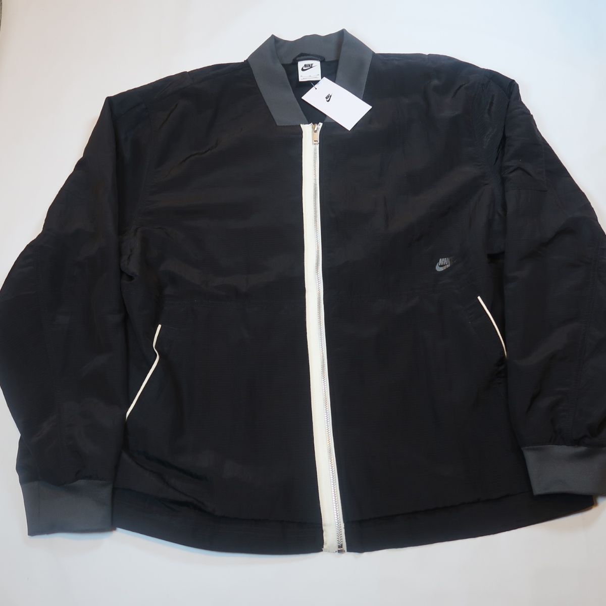 NWT Nike Bomber Jacket Size XL Men Black White Lined Casual DM6698-010 New