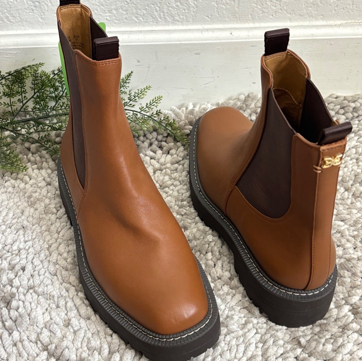 Sam Edelman Woman LAGUNA Ankle Bootie Size: 10M