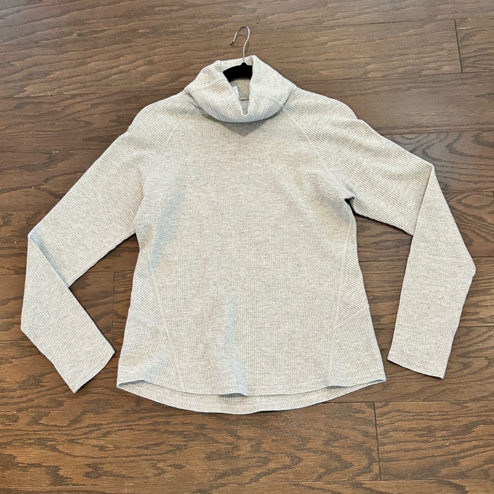Kuhl Women's Grey Cowl Neck Waffle Knit Thermal Top Size Small