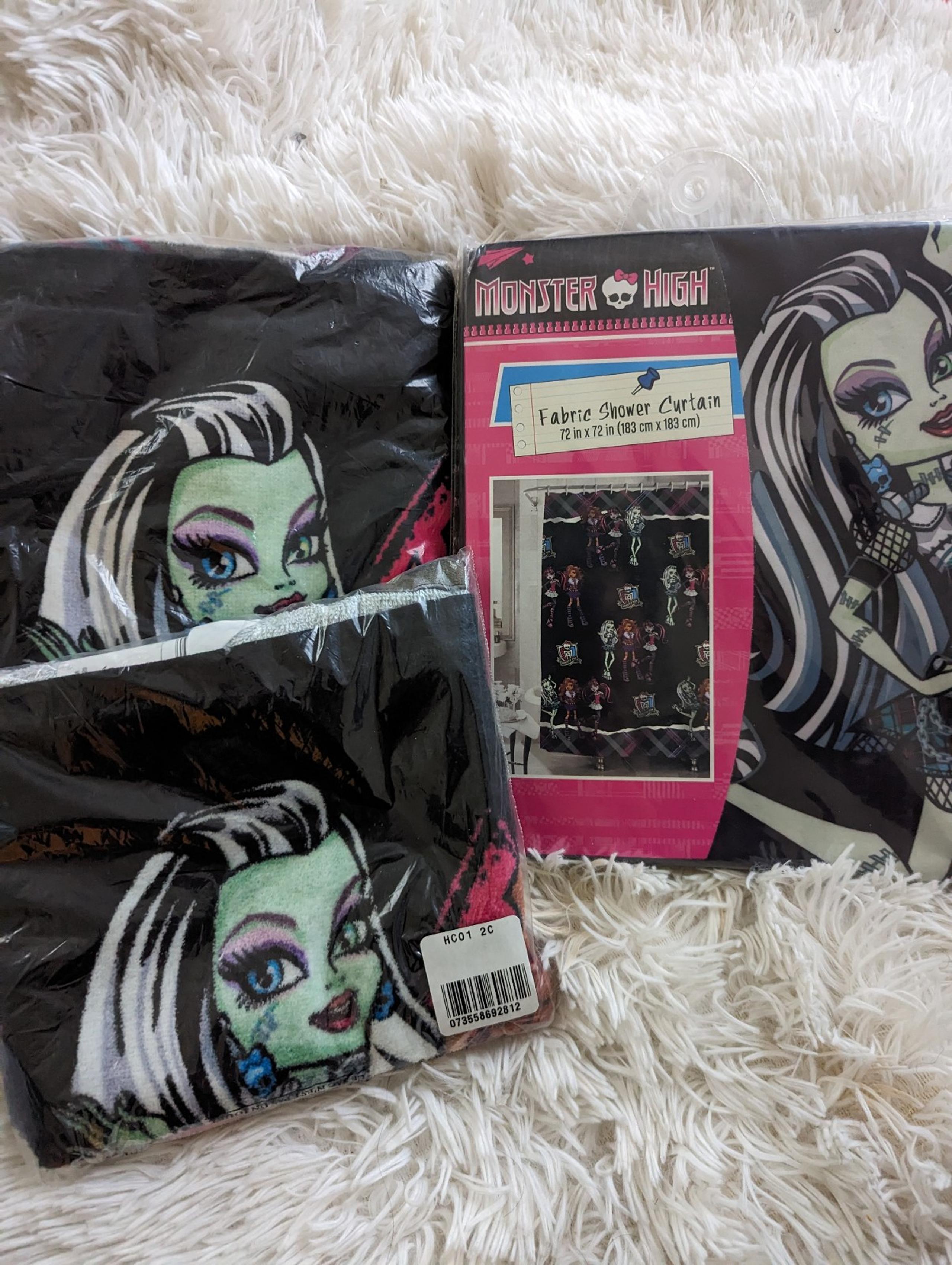 Monster High Shower Curtain set