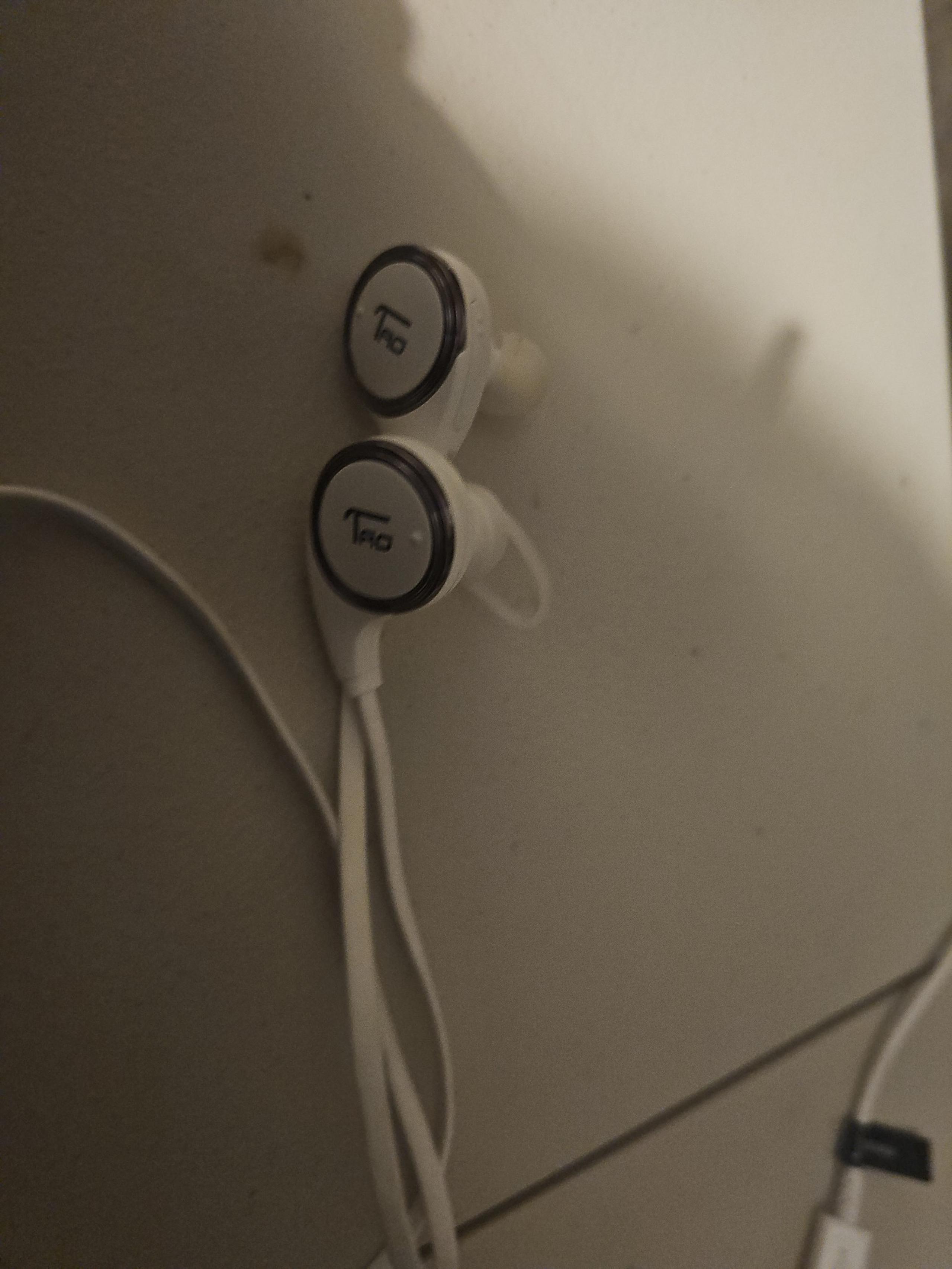 TAO WIRELESS BLUETOOTH EARBUDS