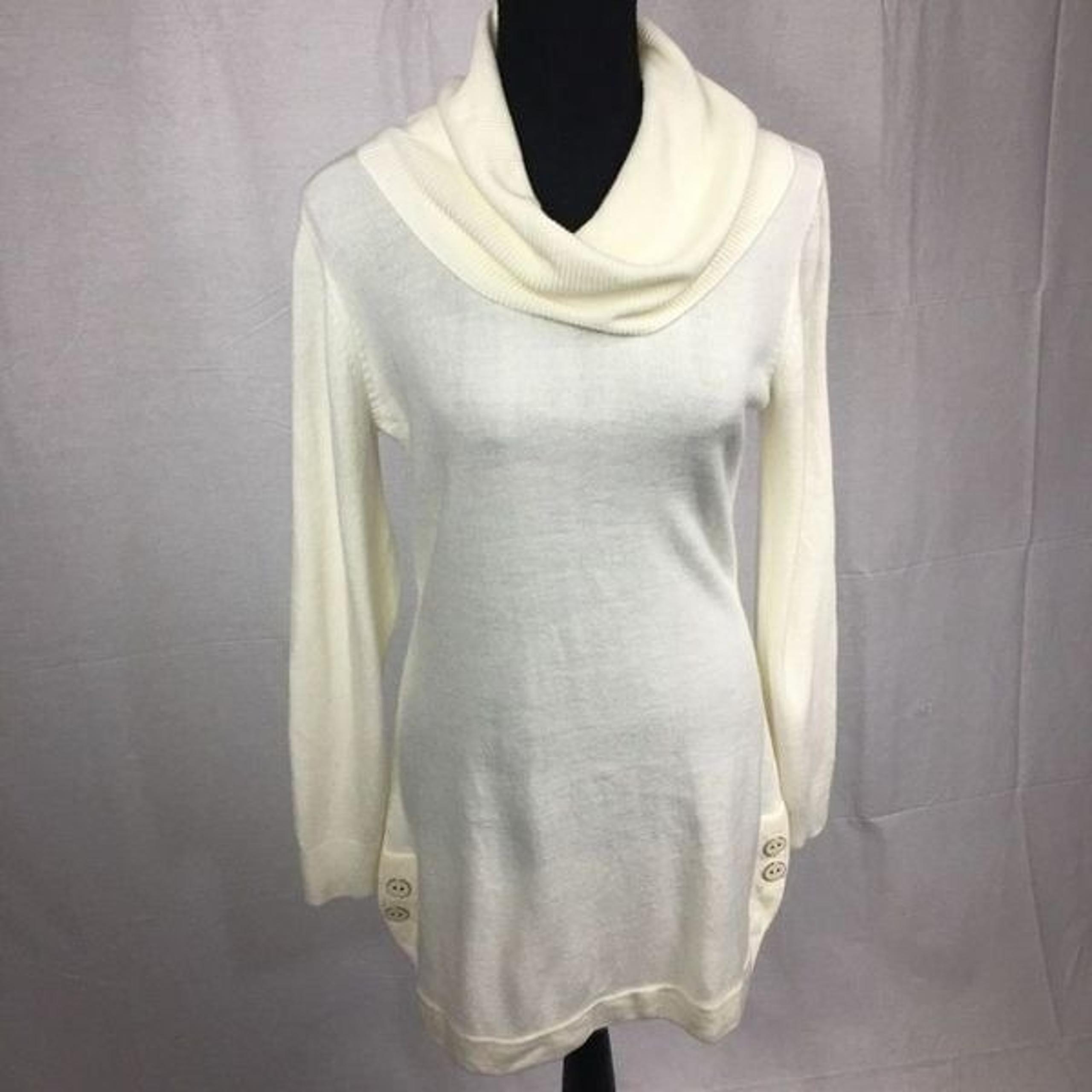 Vintage Suzie Medium white cowl neck soft sweater