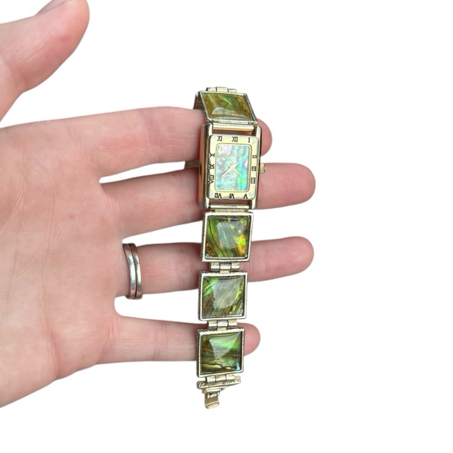 Beautiful vintage gold metal and mother of pearl wrist watch