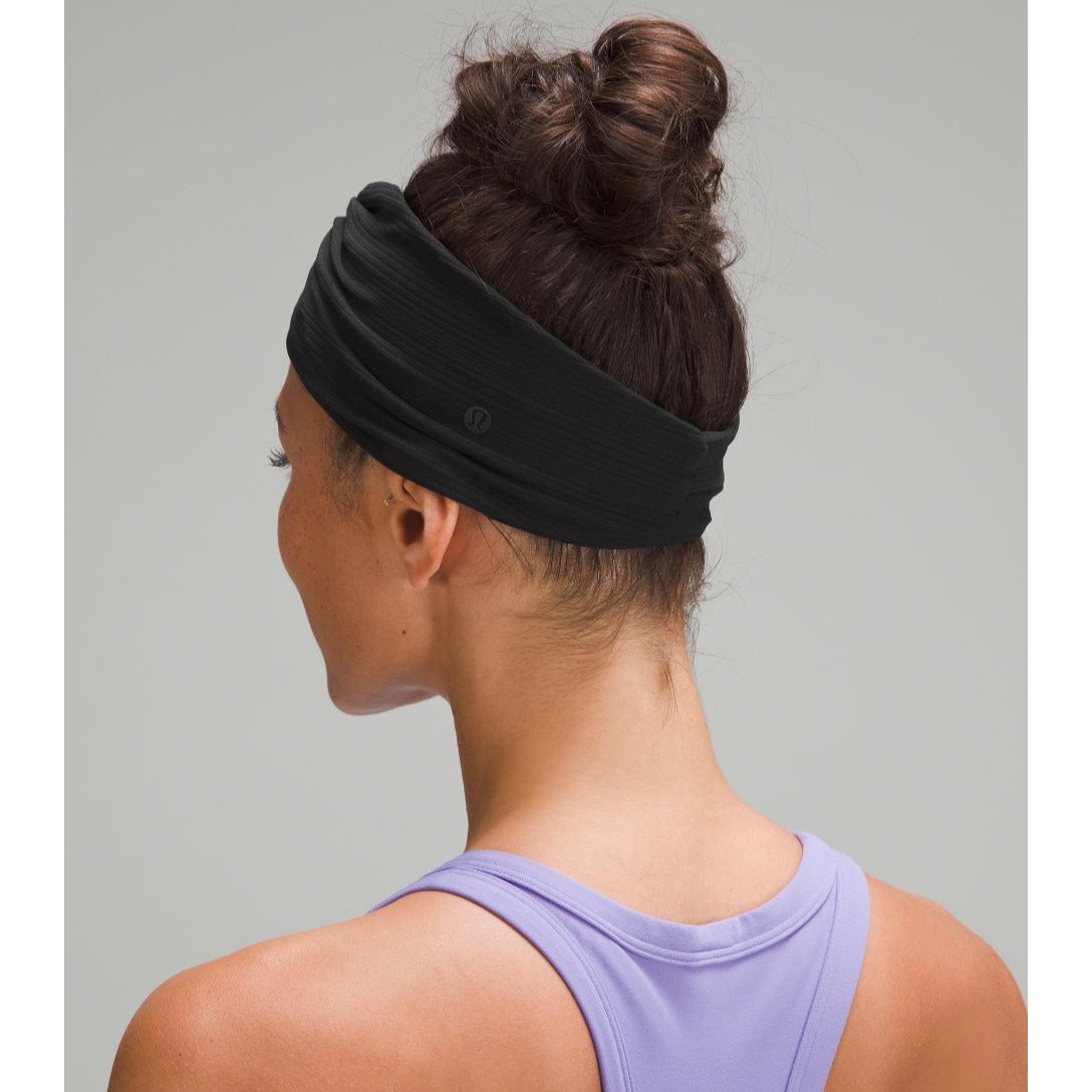 Lululemon Womens Ribbed Nulu Twist Front Headband Black NWT Sold out in Stores
