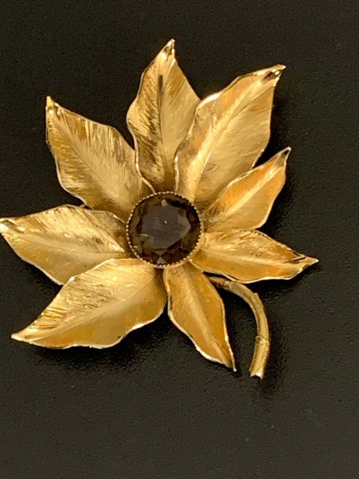 RARE Signed WELLS Vintage FLOWER Brooch 1/20 12K Gold Filled Set with TOPAZ