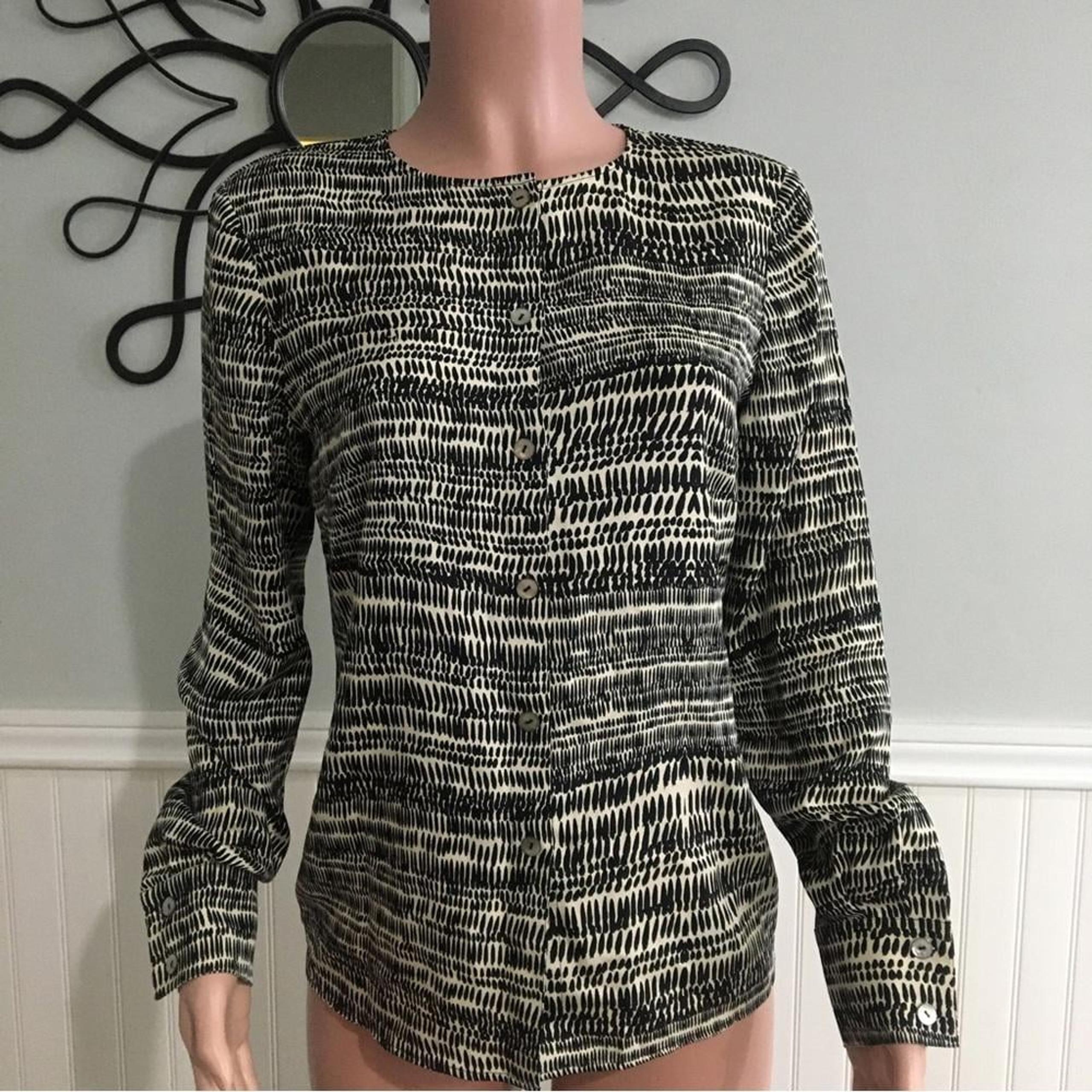 St. John Black Label Silk Geometric Button Down Long Sleeve Blouse size 6
