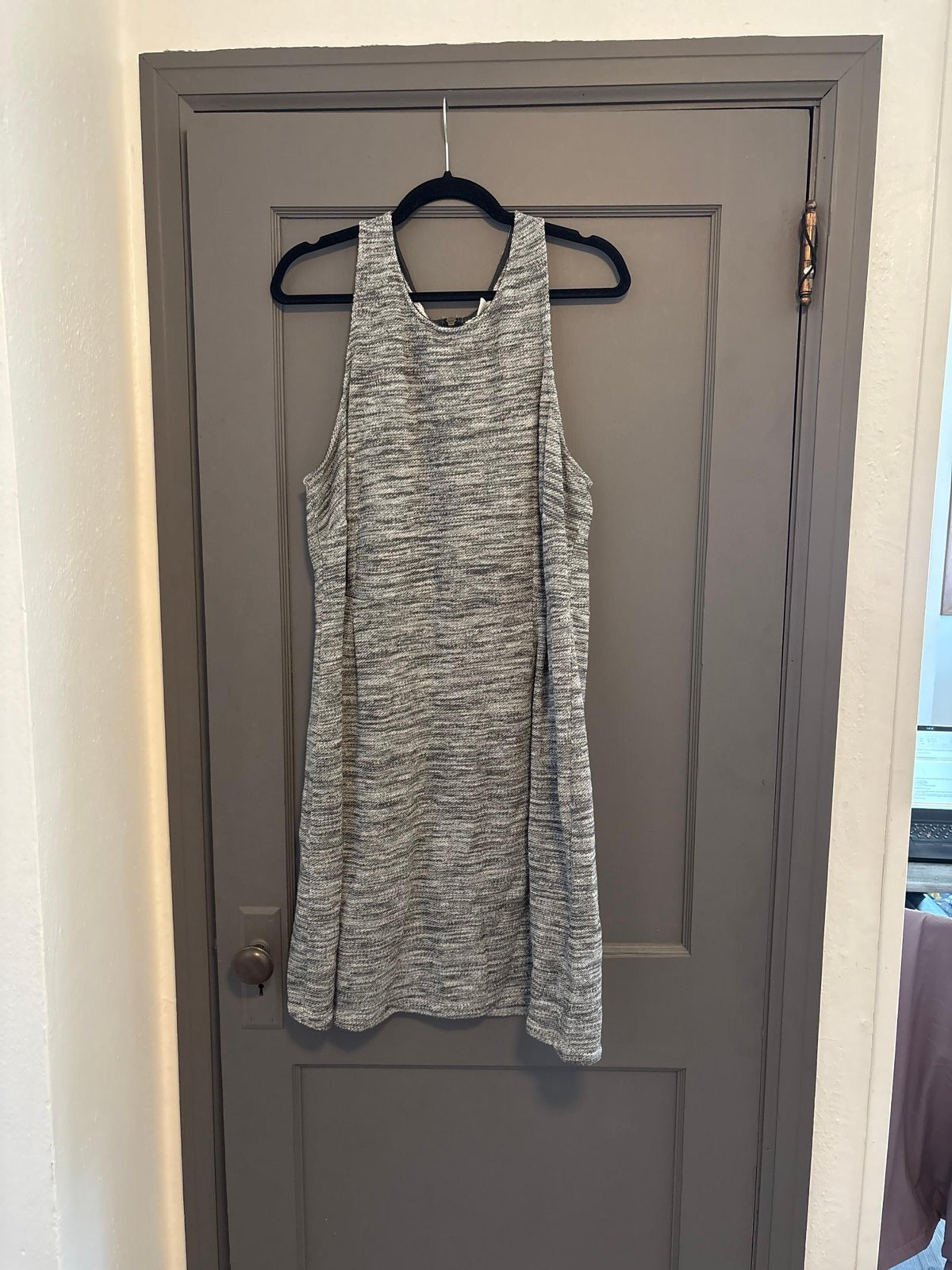 Old Navy Black & White Dress/Greyish