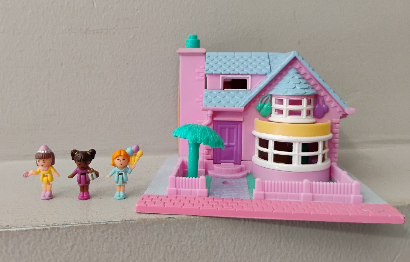Vintage 1993 Polly Pocket Birthday Party Light Up Bay Window House WORKS