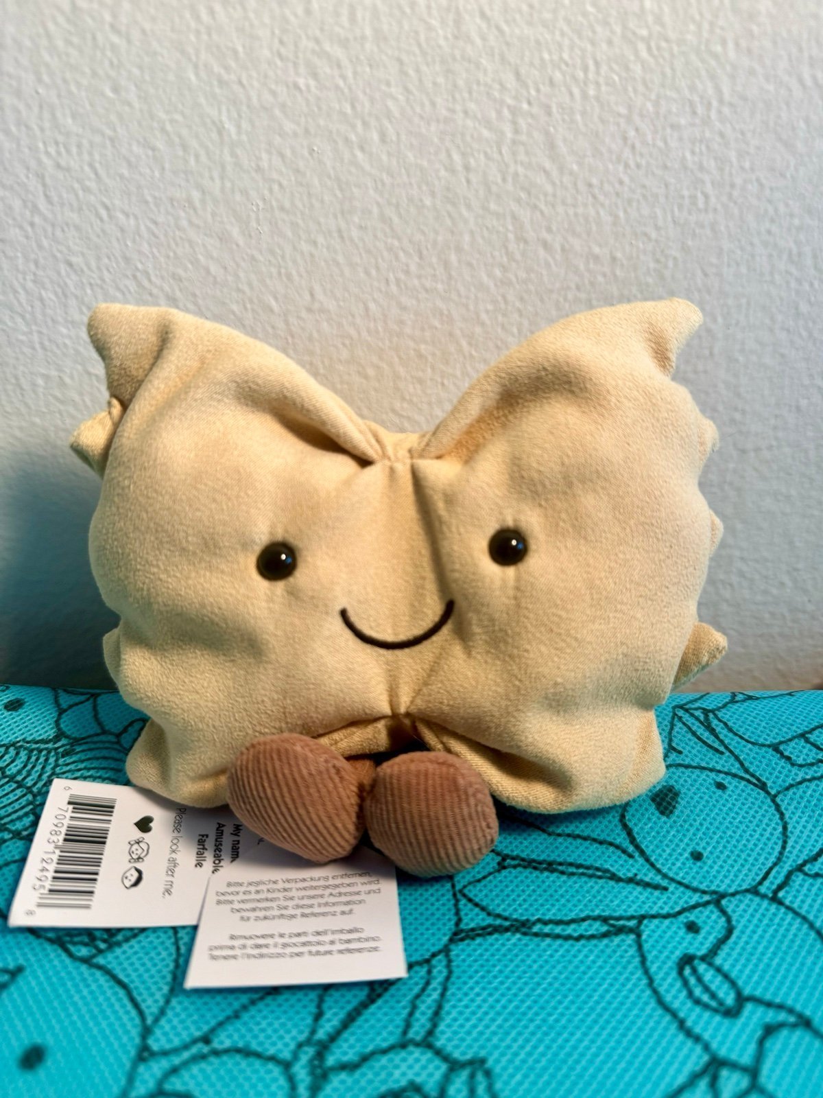 Jellycat amuseables farfalle. BNWT, HTF, Rare, Fast Shipping (price firm)