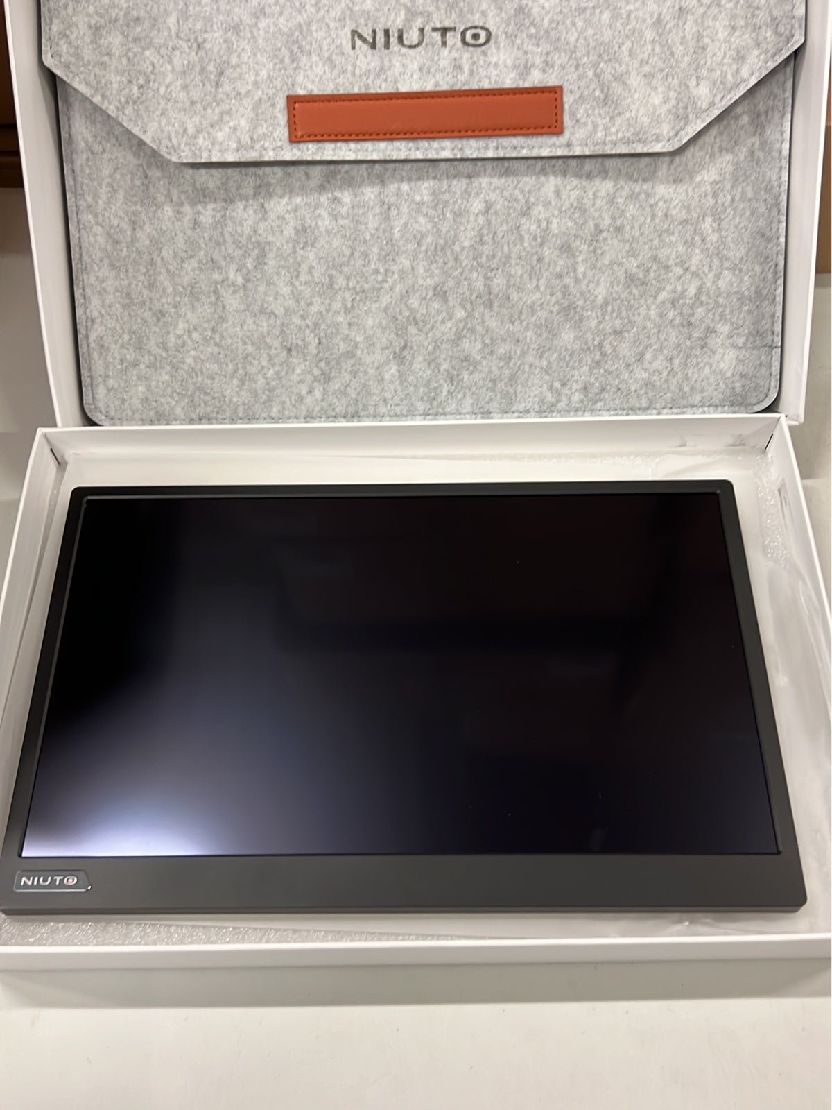 Like new portable monitor 15.6 inch