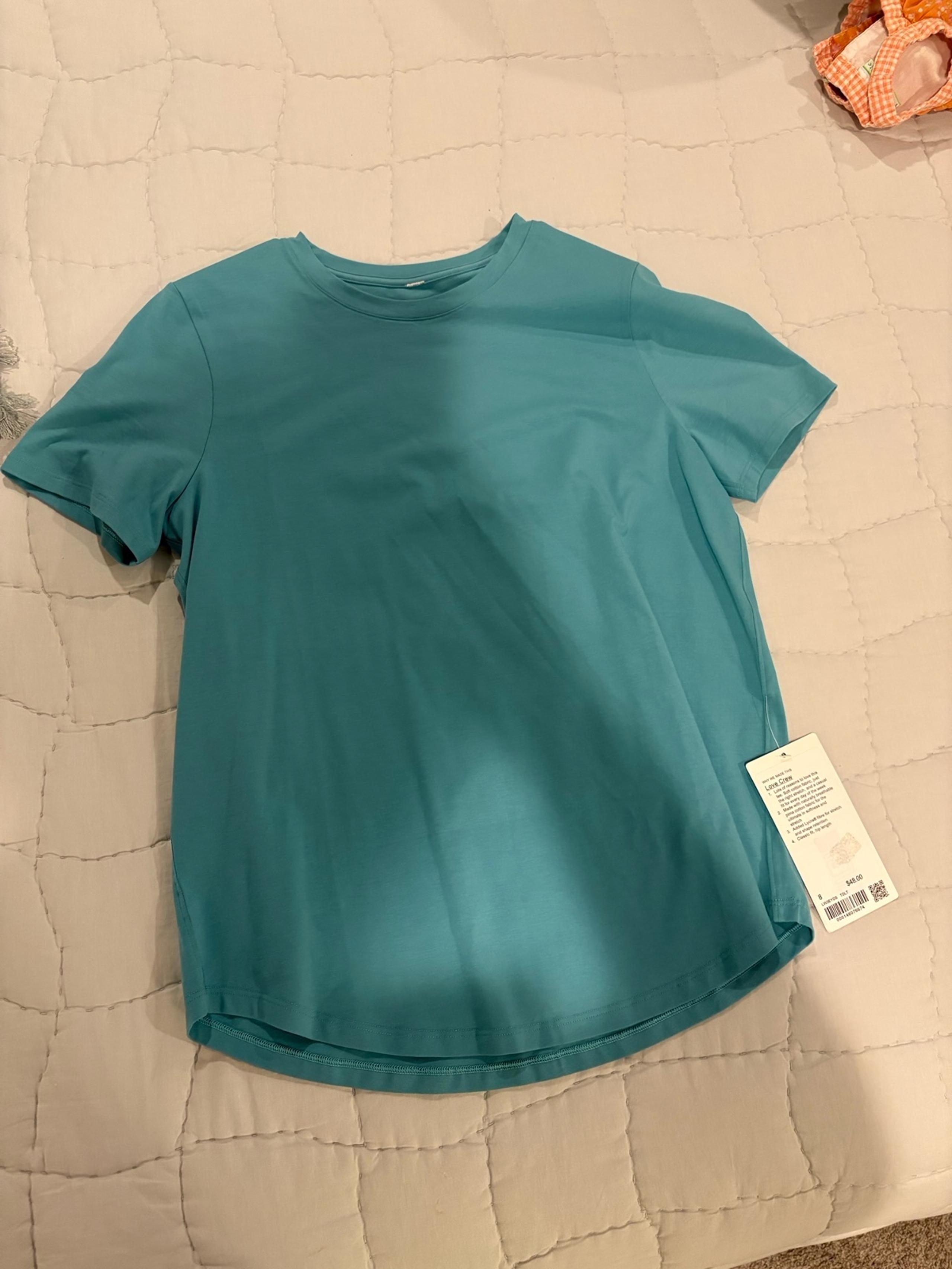 LOT of 3 Lululemon Shirts, women’s 8/10, NWT and EUC!