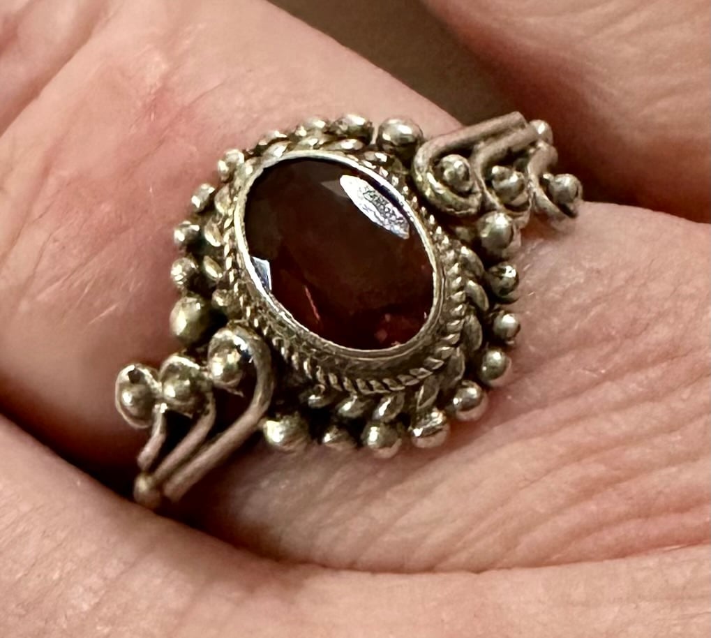 Vintage Sterling Silver 925 Antique Style Garnet Ring Size 6.5
