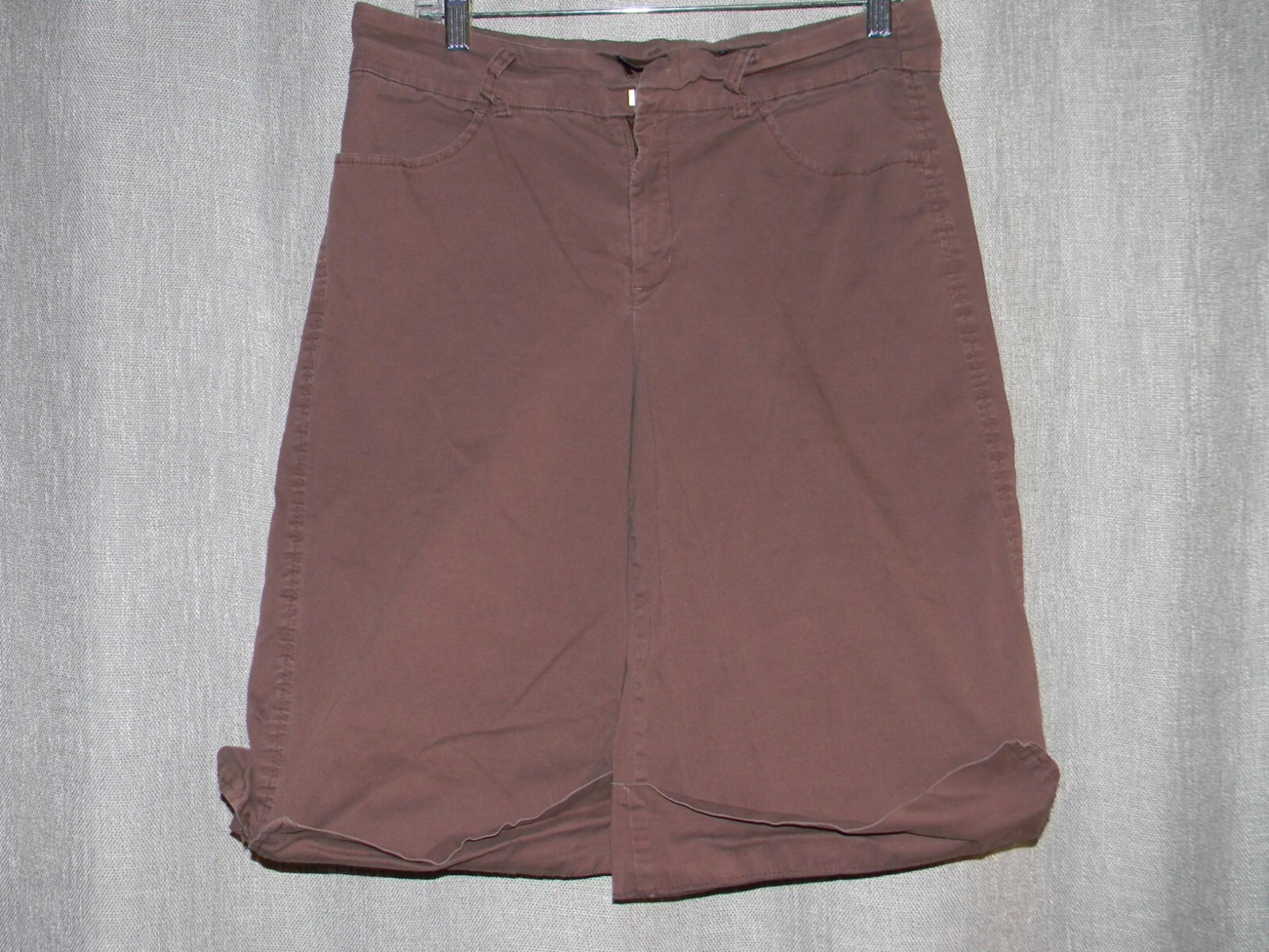 Gloria Vanderbilt Flat Front Stretch Cuffed Bermuda Long Shorts Size 10