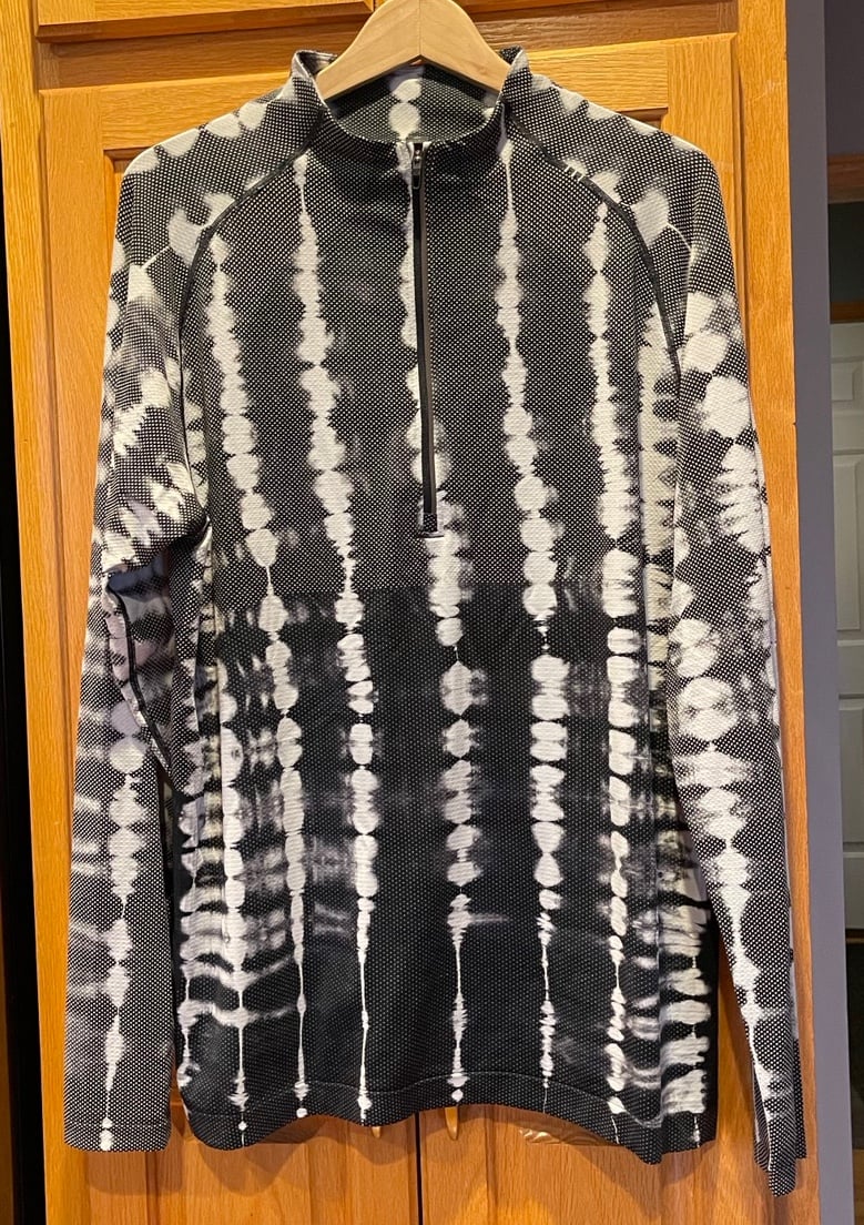 Mens lululemon 1/2 zip pullover. Large