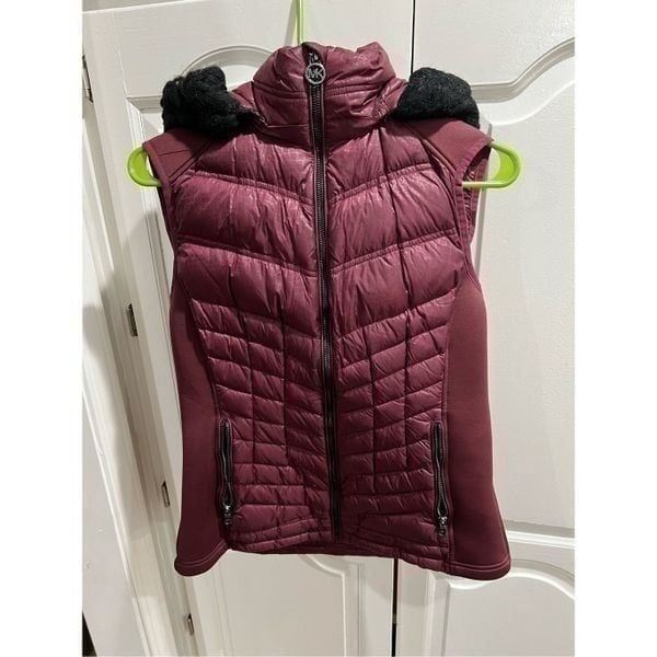 Michael kors Burgundy Puffer Vest SZ Med