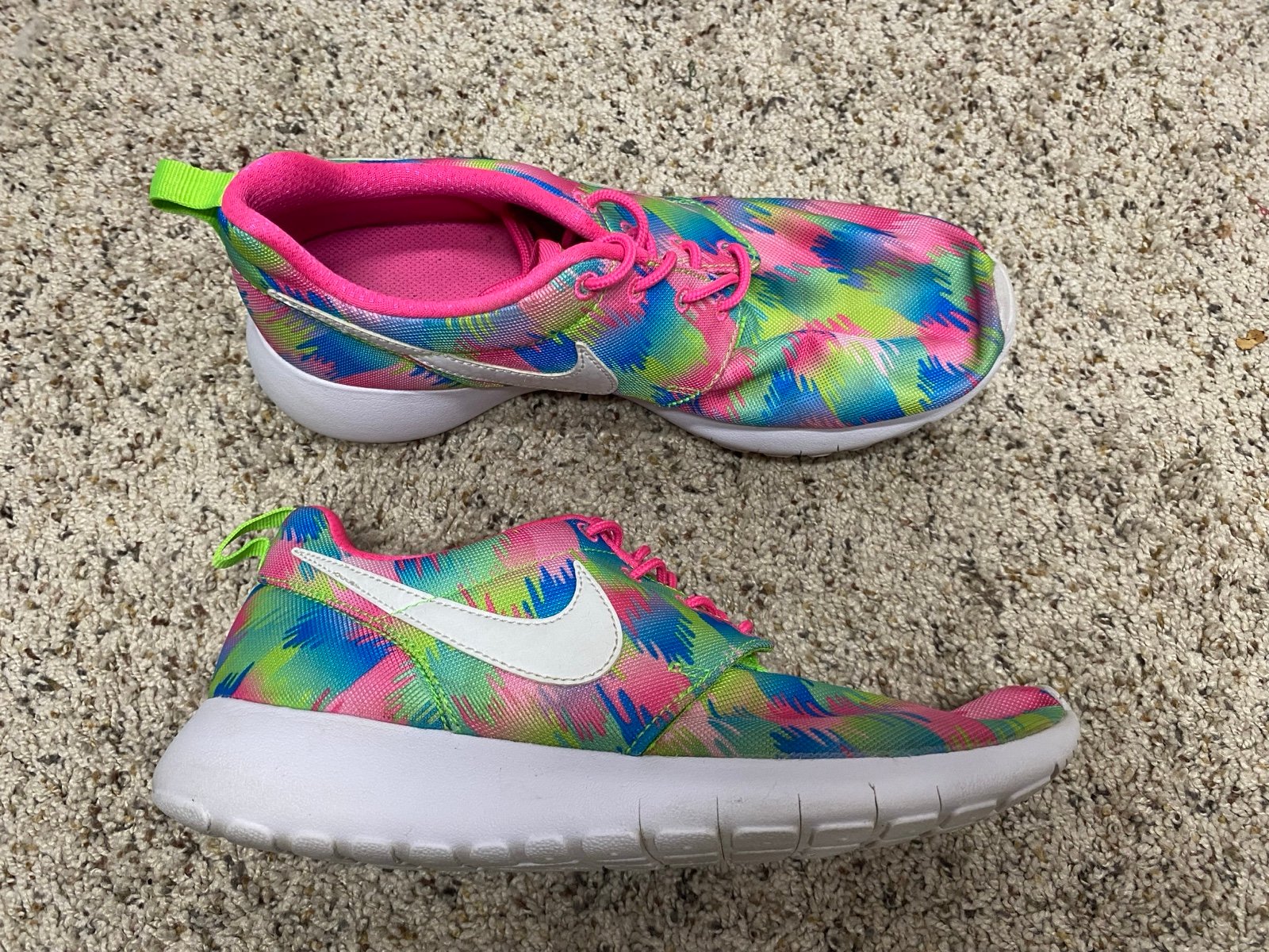 Nike Roshe one print girls 6.5 womens 8 sneakers colorful shoes pink blue green