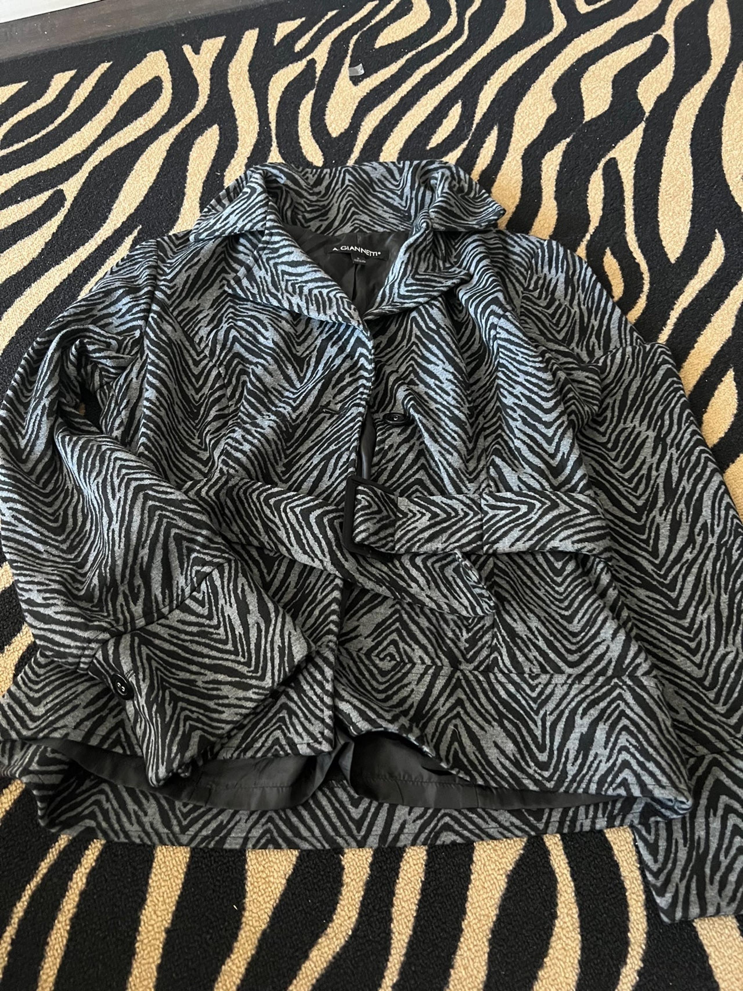 Clothing lot 18 pieces