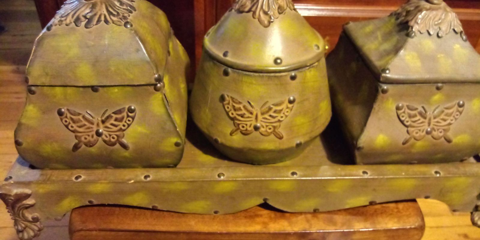Make an Offer, Center Table Decor, 22 in