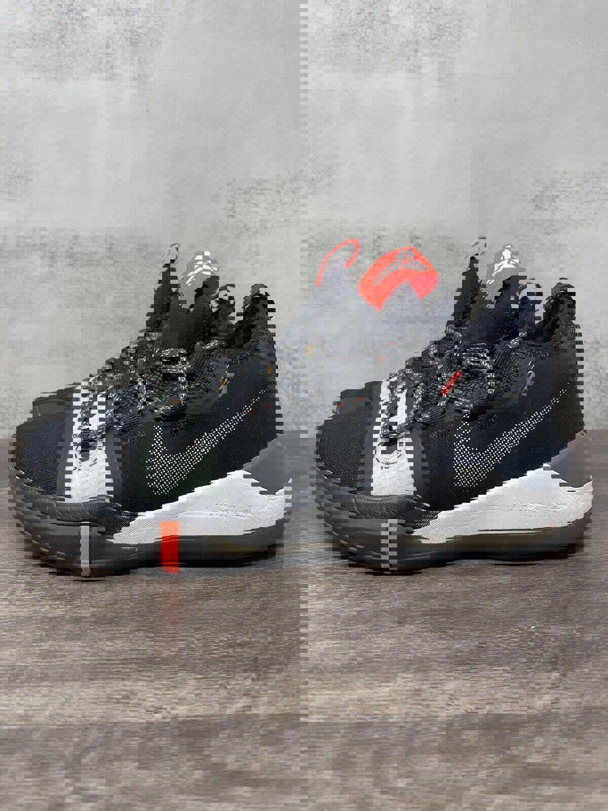 Kobe AD 2018 Size 7 Mens Black Grey Basketball Shoe Mamba AV3556-001 Lot
