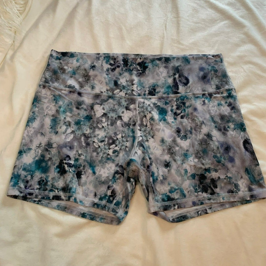 Lululemon Align Kaleidofloral Abstract Bike Biker Shorts Sz 20