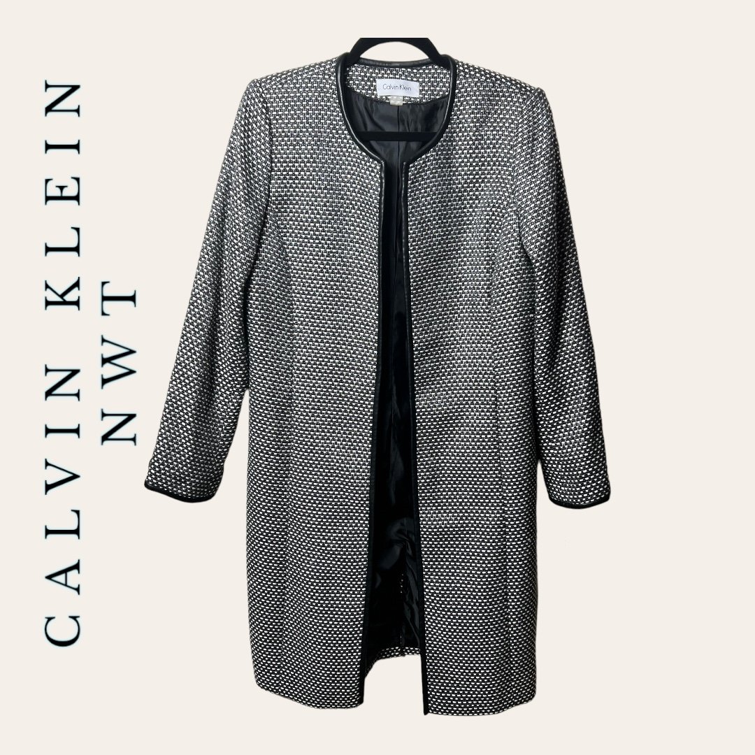 WOMEN’S CALVIN KLEIN OPEN FRONT JACKET SIZE 10 BLACK/WHITE/SILVER IN COLOR