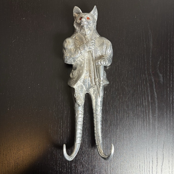 Vintage ARTHUR COURT Silver Aluminum Fox Wall Hook Hanging Red Carnelian Eyes