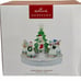 2023 HALLMARK KEEPSAKE CHRISTMAS CONCERT SNOWTOP LODGE TABLE DECORATION