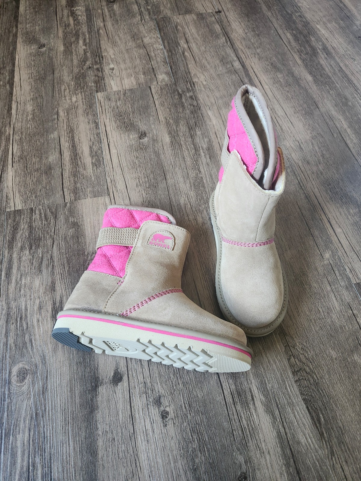 NWOT Sorel Newbie Campus Suede Snow Boots