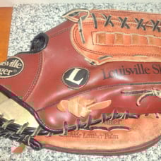 Louisville Slugger The Softballer Leather Gloves. Model #KHBG9. 13.5 Inch.