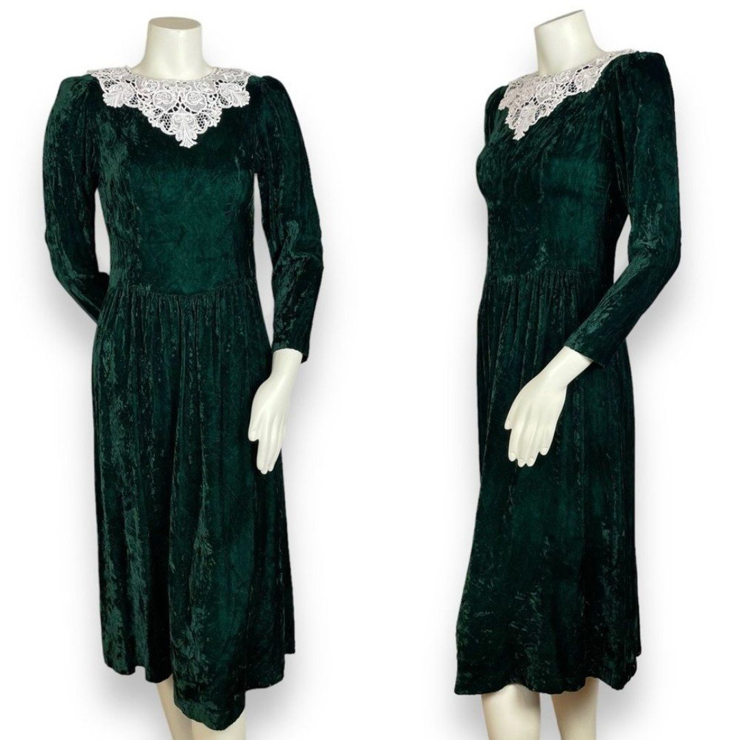 Vintage Crushed Velvet Dress Green Lace Collar Lanz Long Sleeve Christmas Party