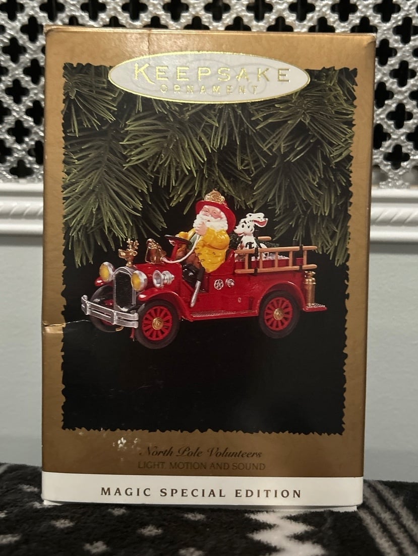 Hallmark North Pole Volunteers Magic Special Edition