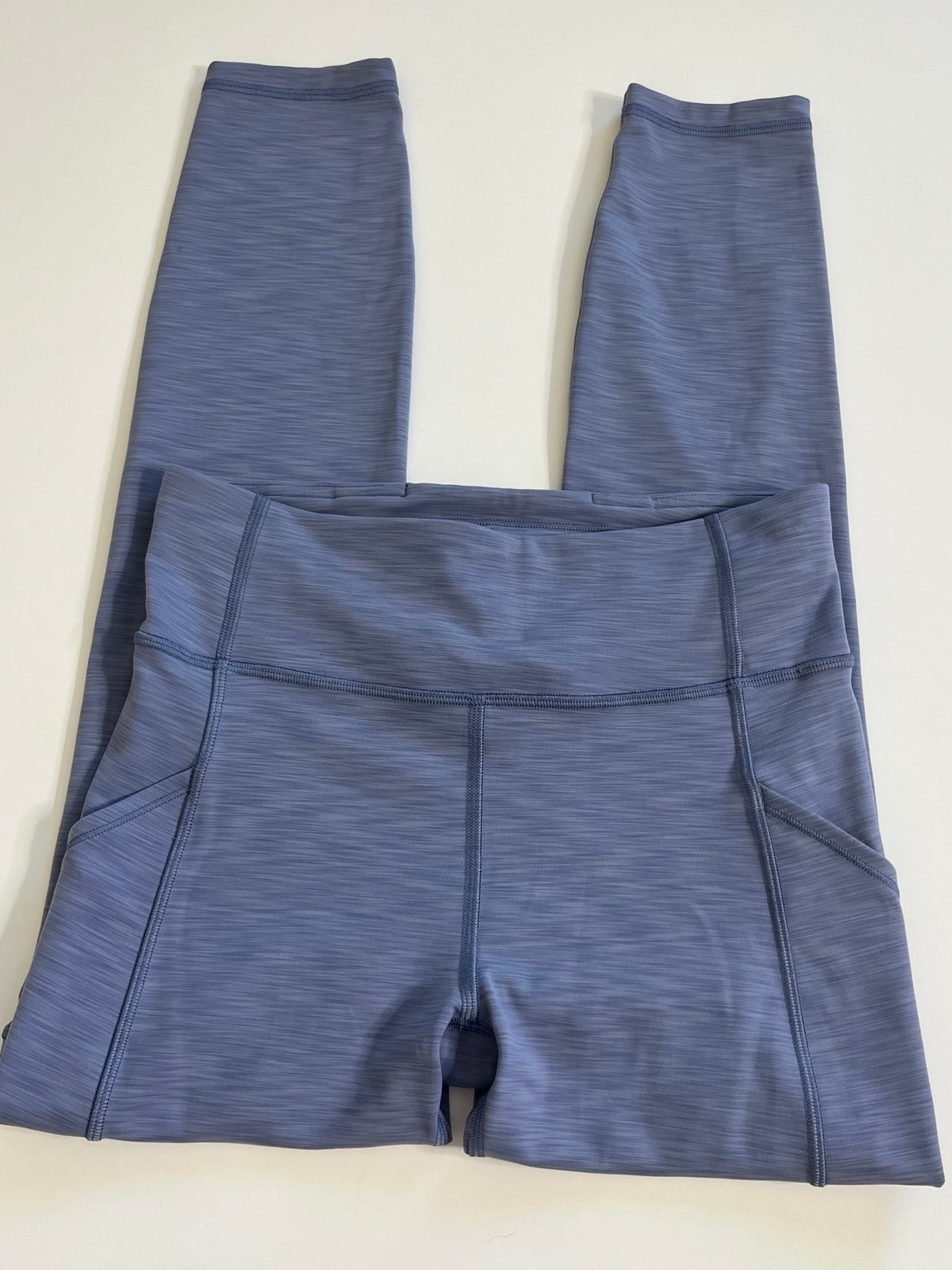 Lululemon Invigorate 25 Tights Capri Leggings Size 6 Blue Heather