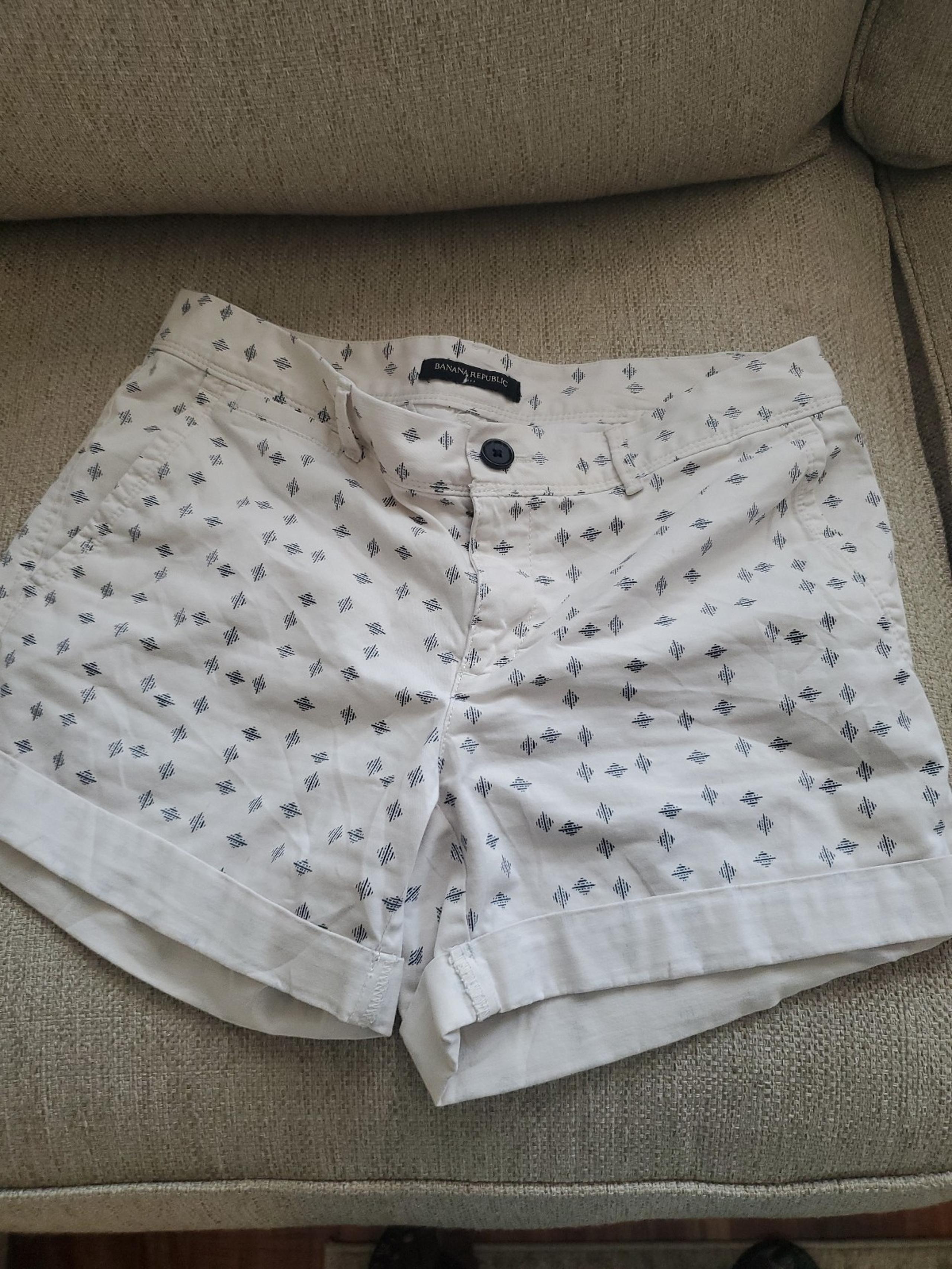 Banana Republic white active shorts Size 4