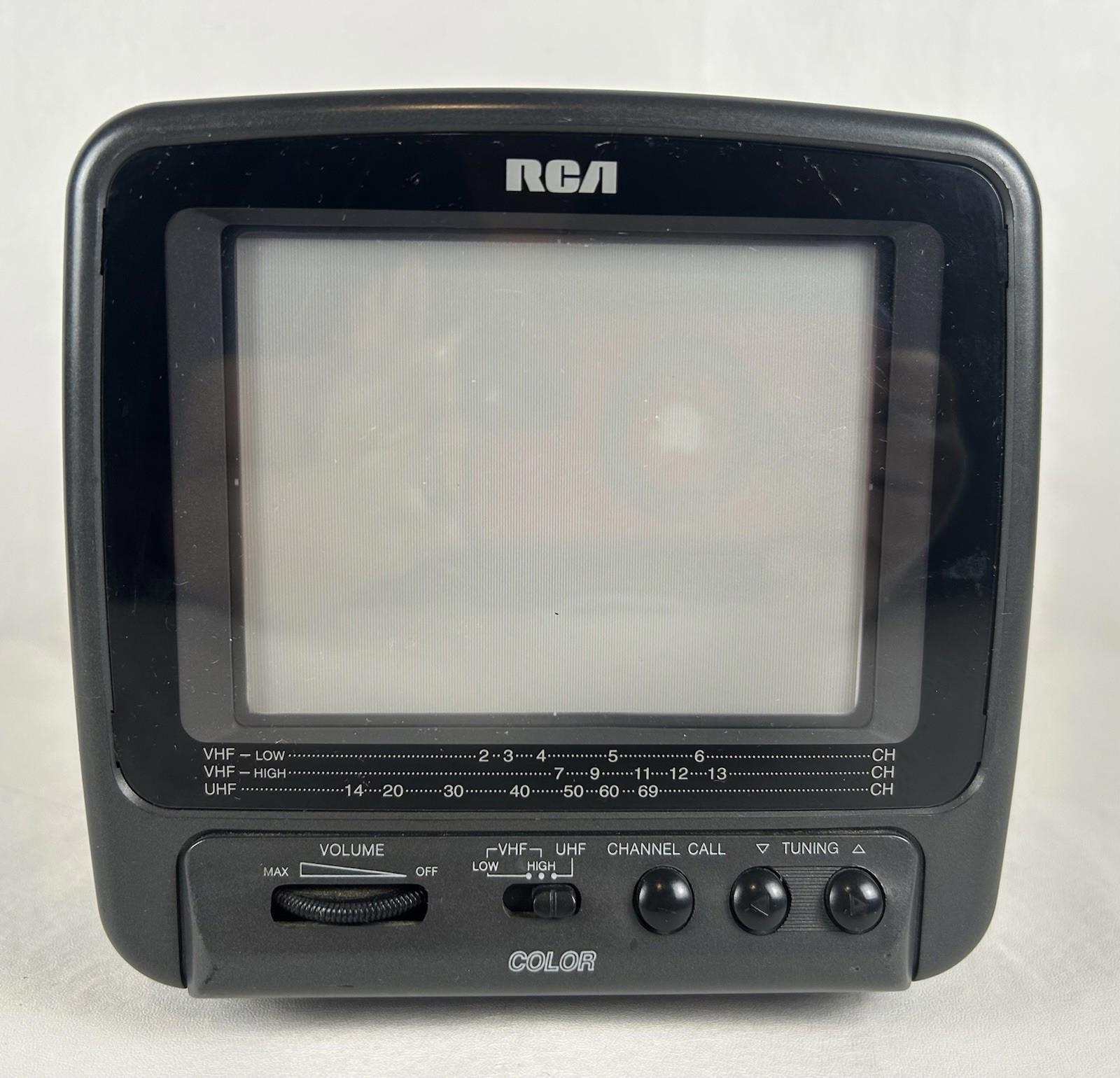 RCA Portable 5 Color (AV) TV 16-3000 Retro