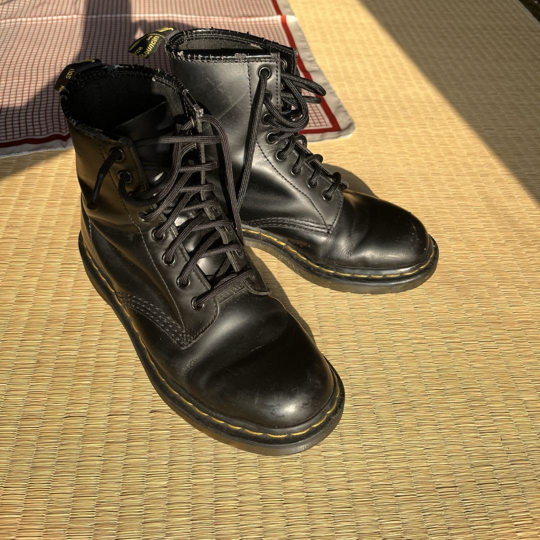 Dr. Martens 8-hole boots