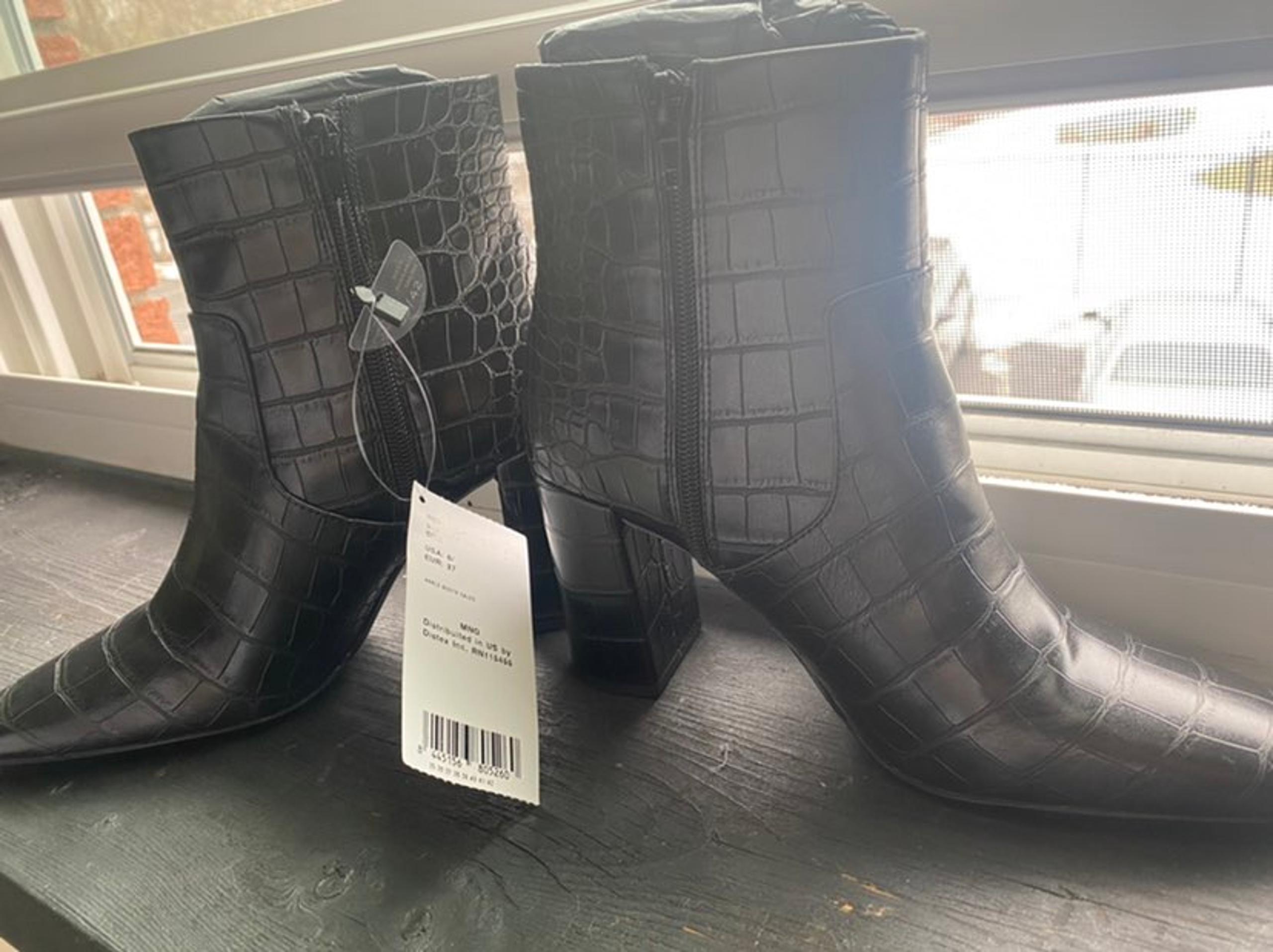 MNG boots