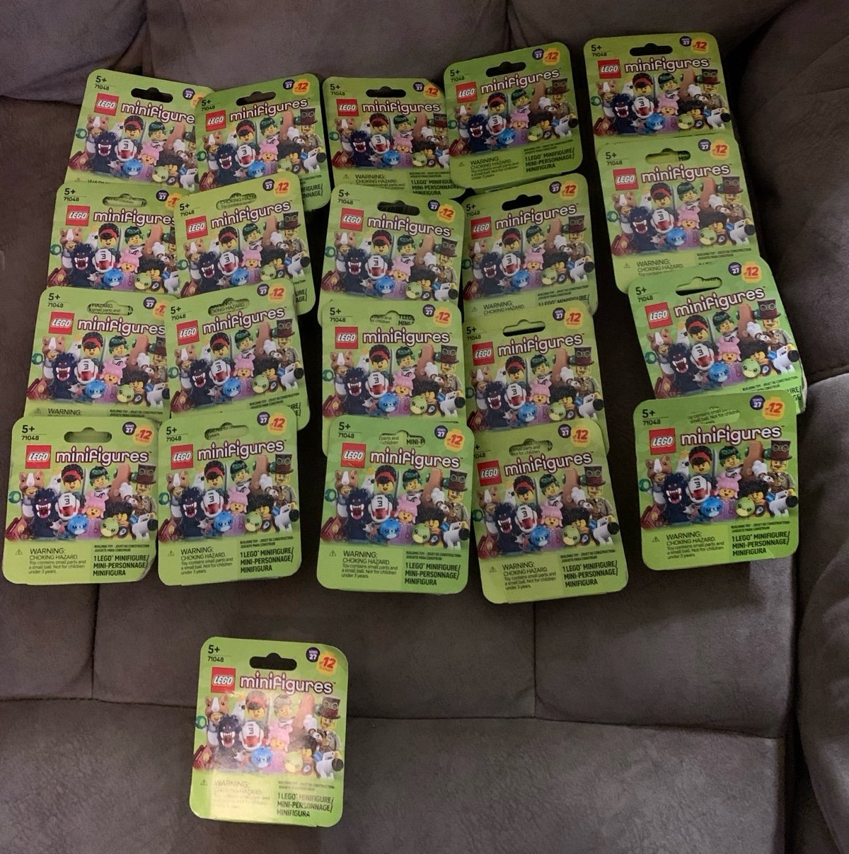 Lot of 21 sealed lego cmf series 27 minfigs