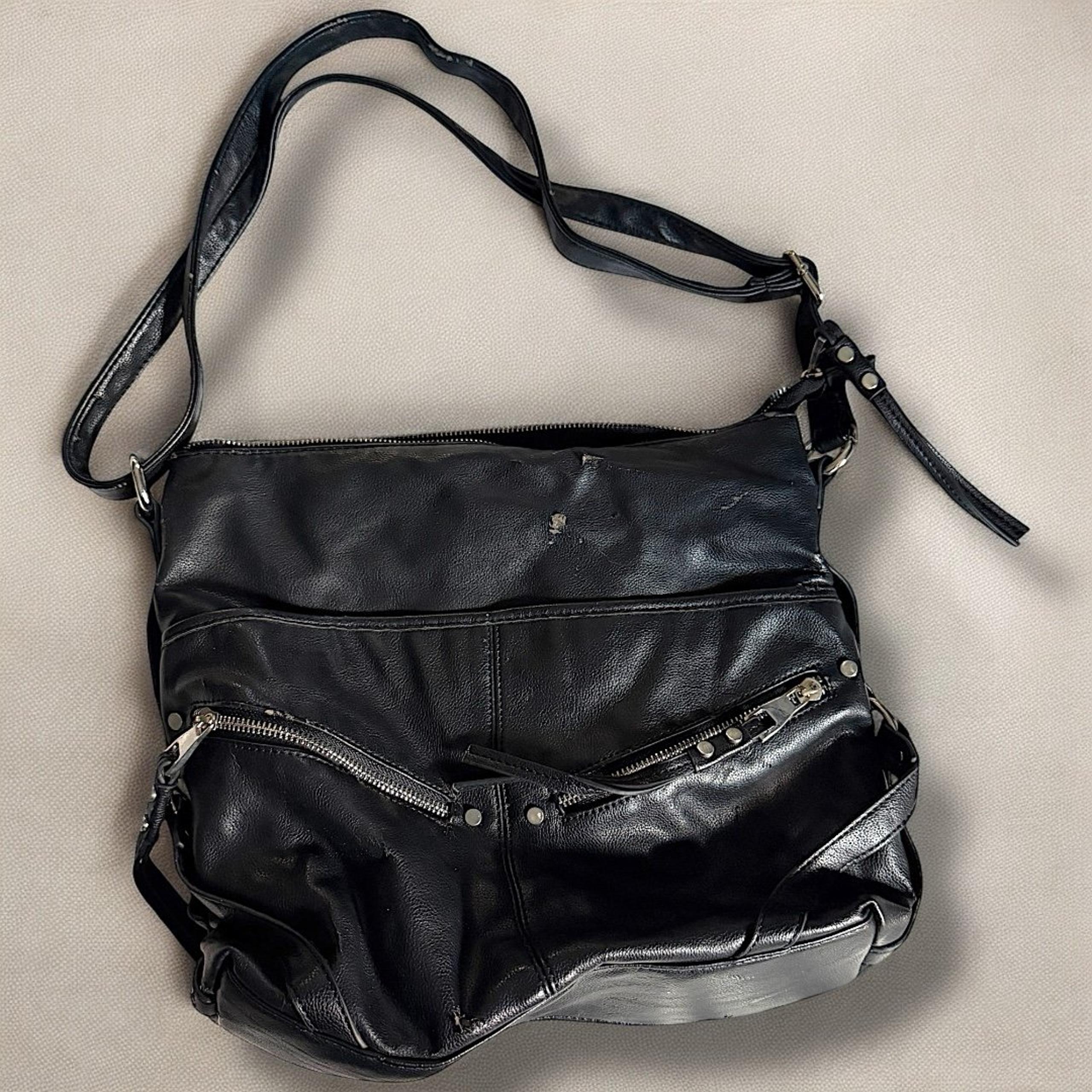 Forever 21 black crossbody bag