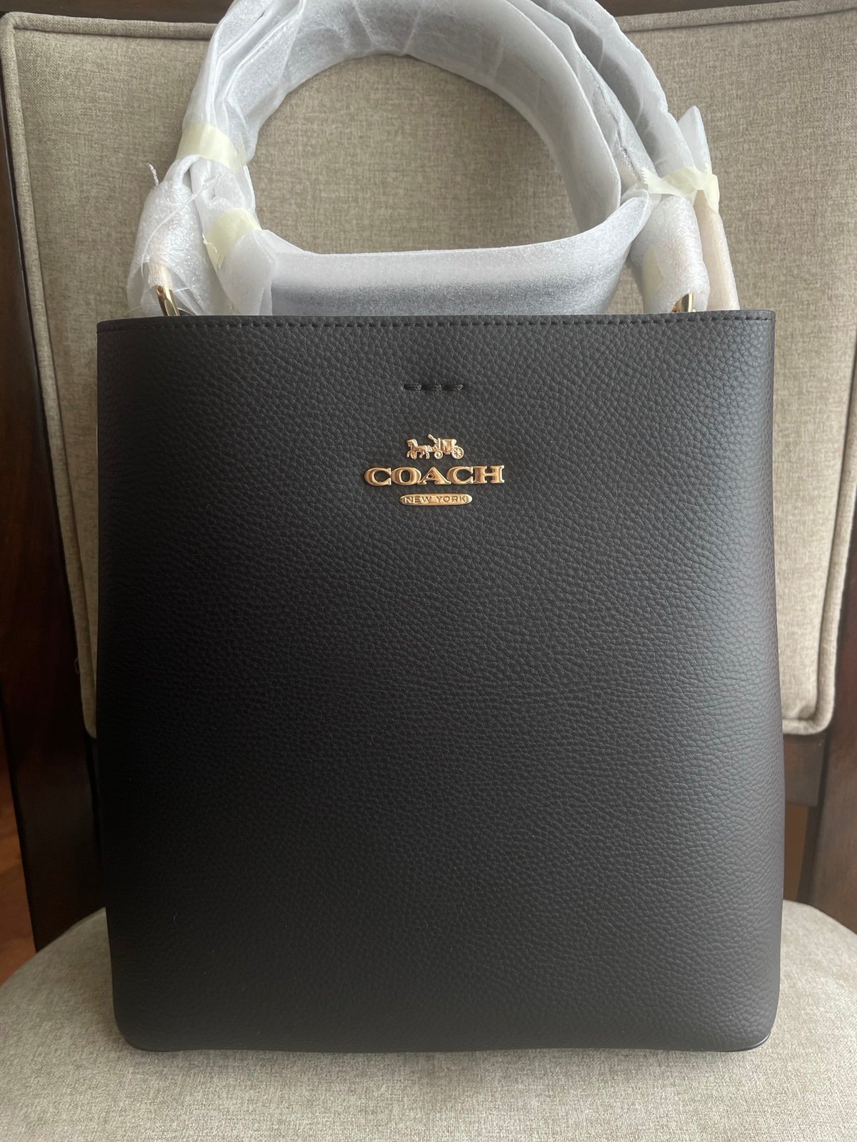 NWT！COACH LARGE TOWN BUCKET BAG（COACH 91122）IM/BLACK-OXBLOOD-1 fast shipping